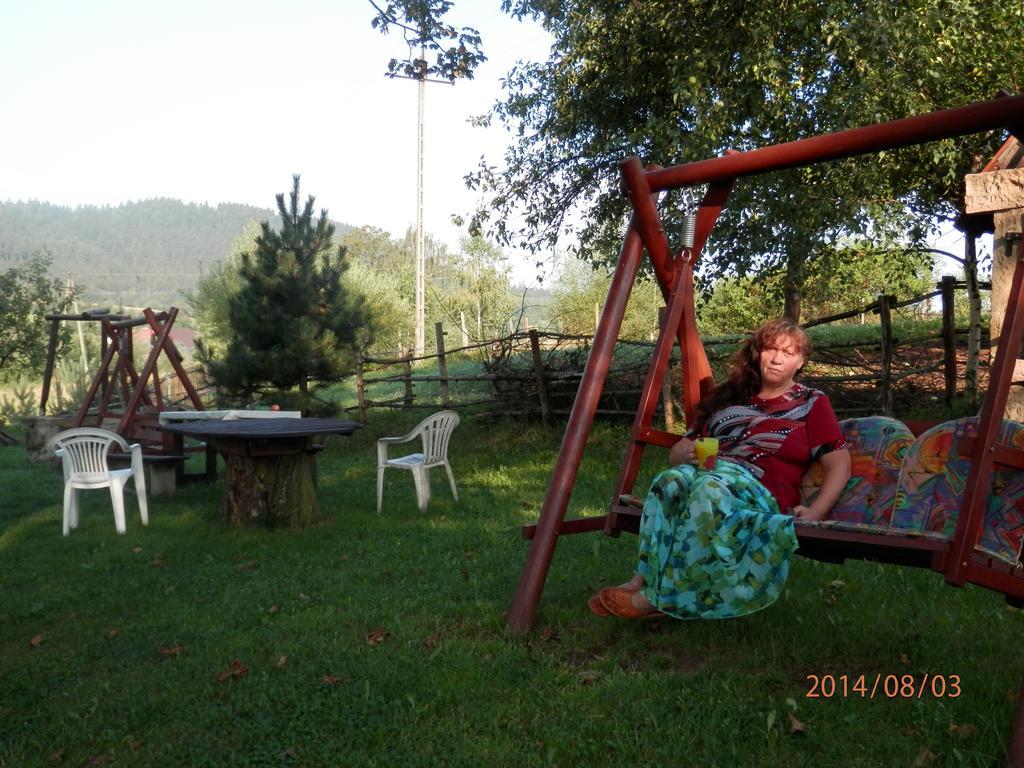 Zagroda Agroturystyczna Wiecha Mieroszow Exteriör bild